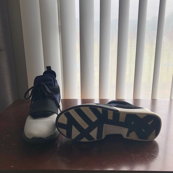 Kendall& Kylie Braydin sneakers, size 9 - Picture 4 of 5